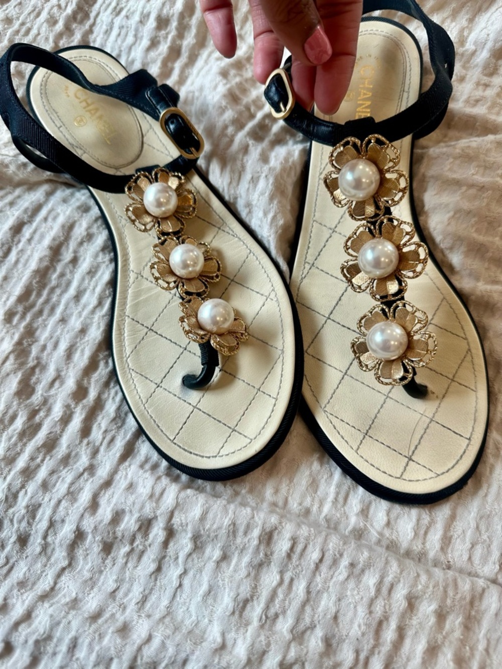 Chanel Black Pearl Flower Thong Sandals Camellia Gold Size 37